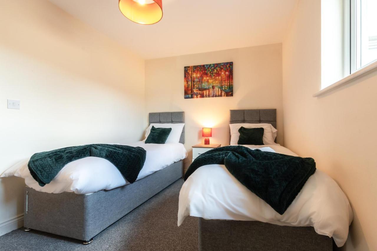 Best Price! 2 Bed City Centre - 4 Single Beds Or 2 Super King, Smart Tvs, Sofa Bed & Free Secure Parking سوثامبتون المظهر الخارجي الصورة