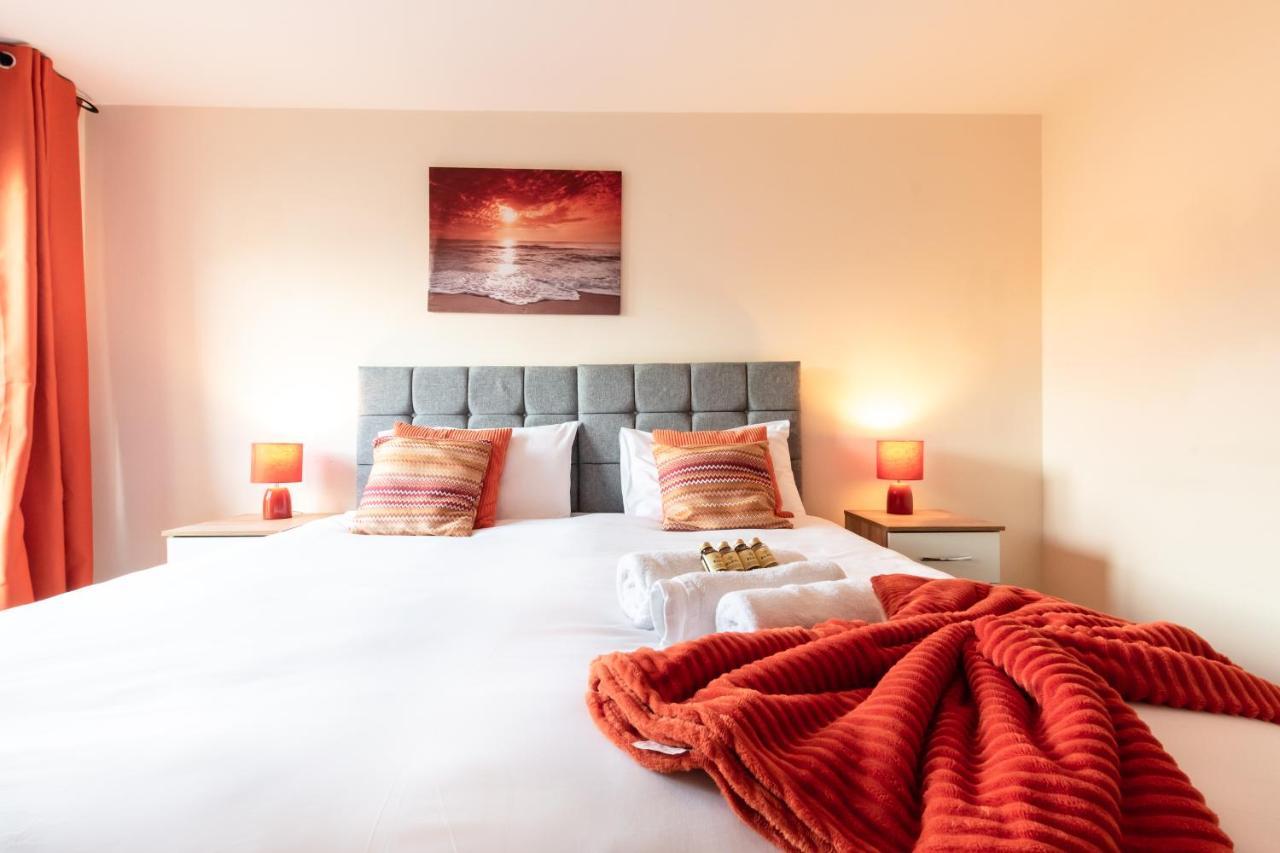 Best Price! 2 Bed City Centre - 4 Single Beds Or 2 Super King, Smart Tvs, Sofa Bed & Free Secure Parking سوثامبتون المظهر الخارجي الصورة