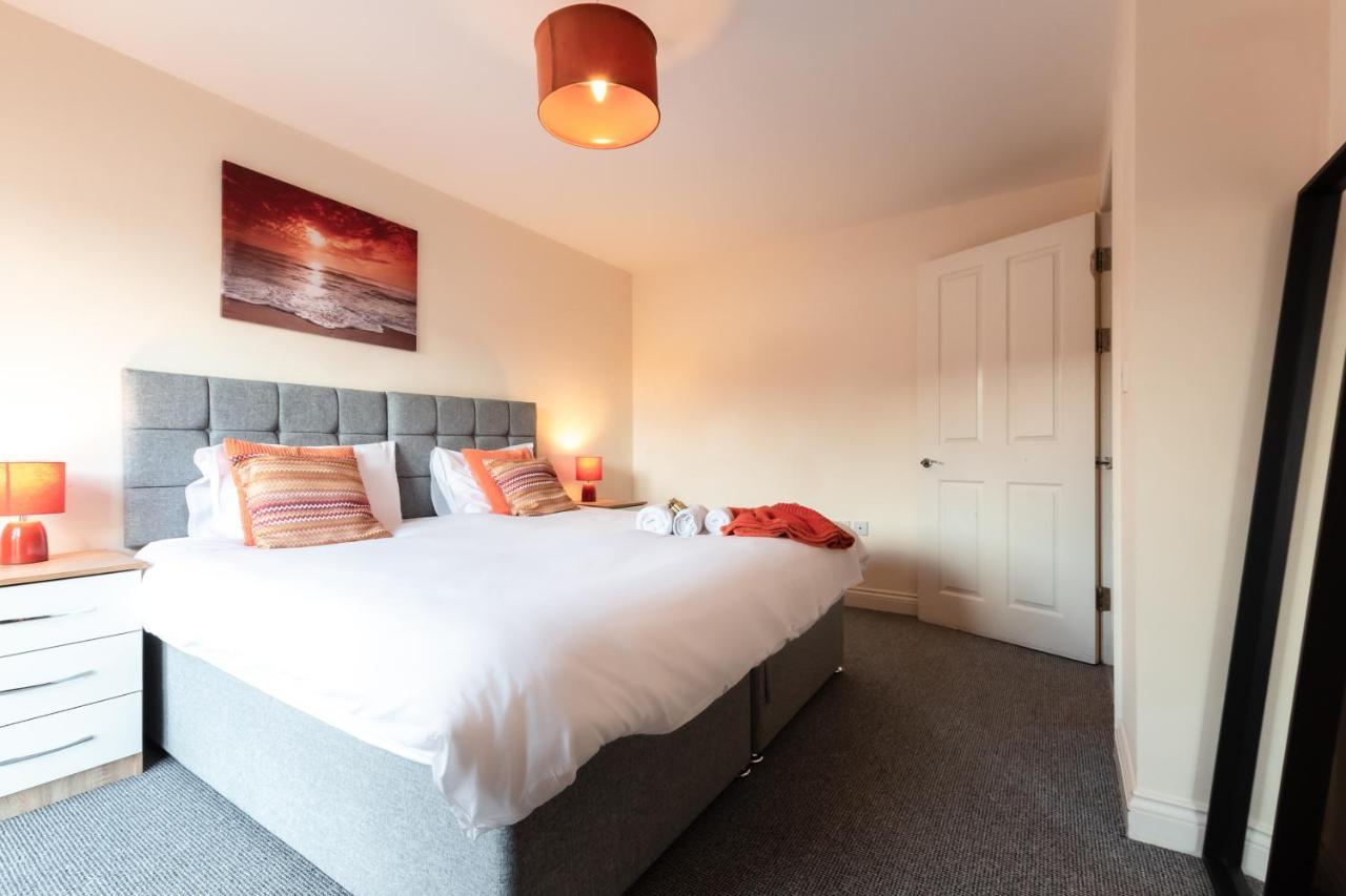 Best Price! 2 Bed City Centre - 4 Single Beds Or 2 Super King, Smart Tvs, Sofa Bed & Free Secure Parking سوثامبتون المظهر الخارجي الصورة
